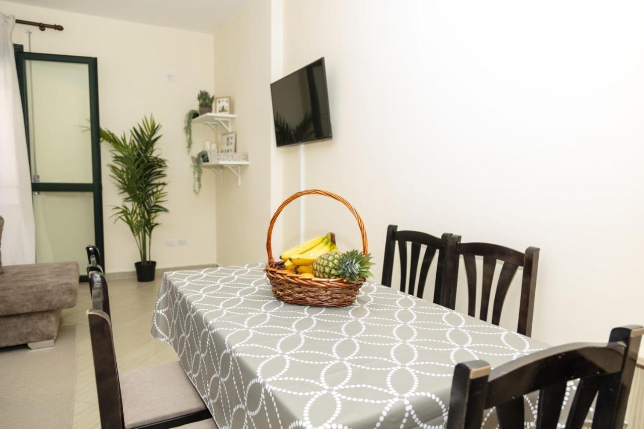 Bay Inn Apartment Sea Front Влёра Экстерьер фото