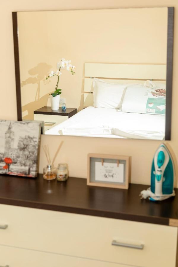 Bay Inn Apartment Sea Front Влёра Экстерьер фото