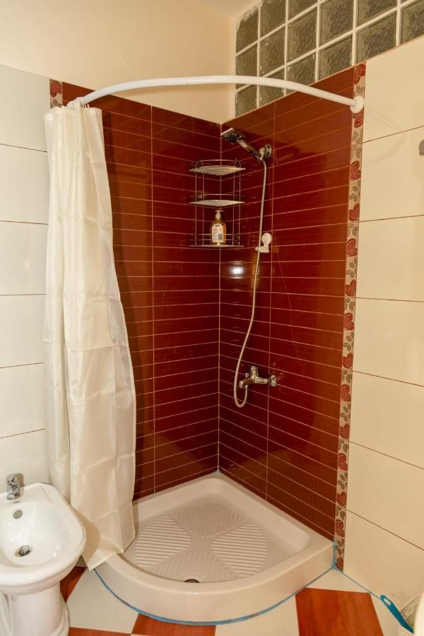 Bay Inn Apartment Sea Front Влёра Экстерьер фото